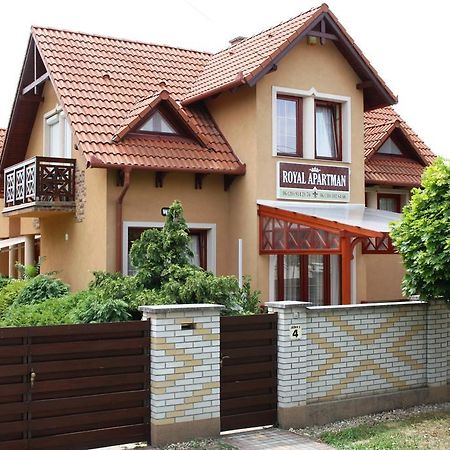 Royal Apartman Hajdúszoboszló 外观 照片