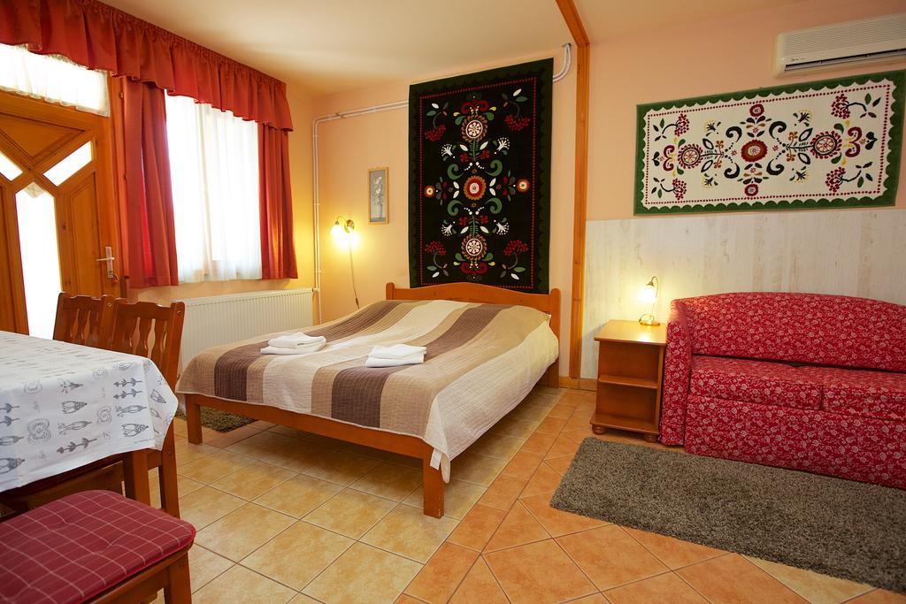Royal Apartman Hajdúszoboszló 外观 照片