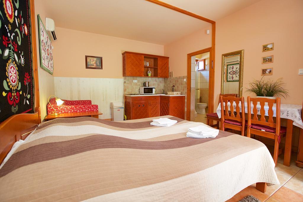 Royal Apartman Hajdúszoboszló 外观 照片