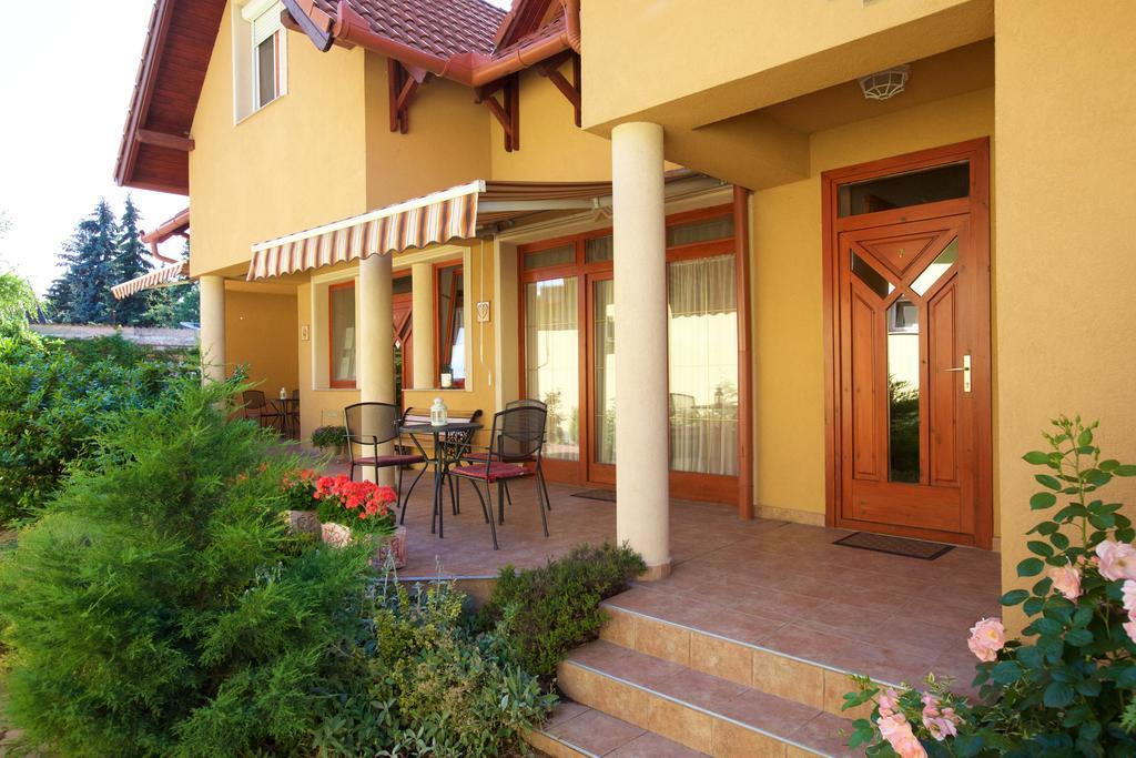 Royal Apartman Hajdúszoboszló 外观 照片
