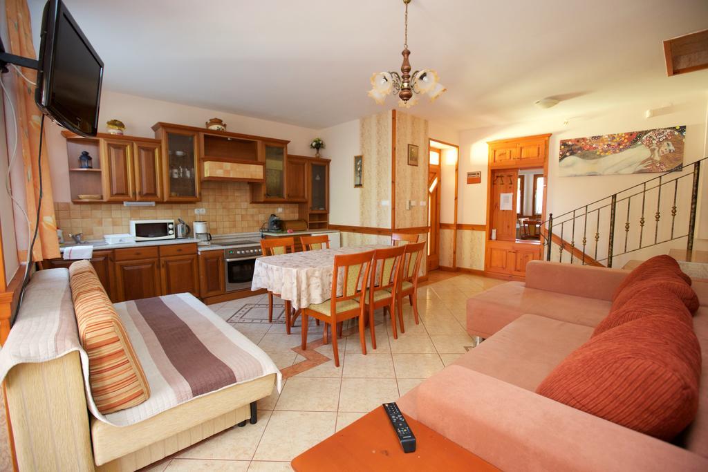 Royal Apartman Hajdúszoboszló 外观 照片