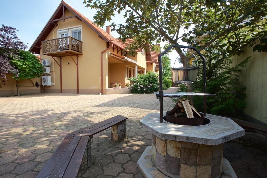 Royal Apartman Hajdúszoboszló 外观 照片